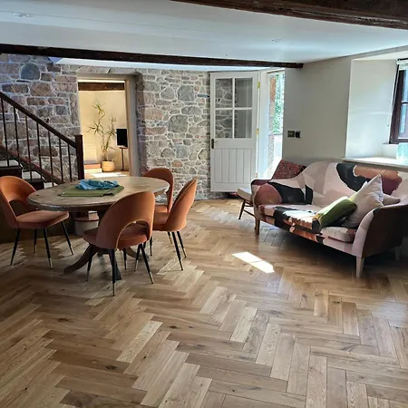 The Farmhouse - Au Neveu Holiday home