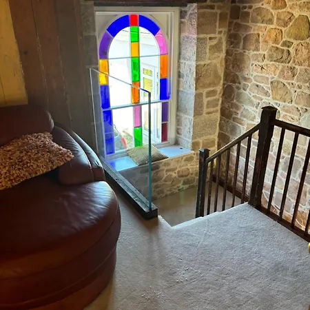 The Farmhouse - Au Neveu *